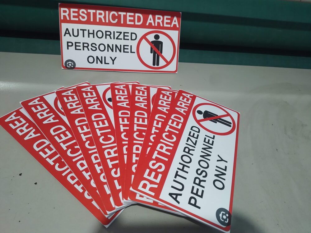 Sunboard Vinyl Plates - Color: As Per Requirement