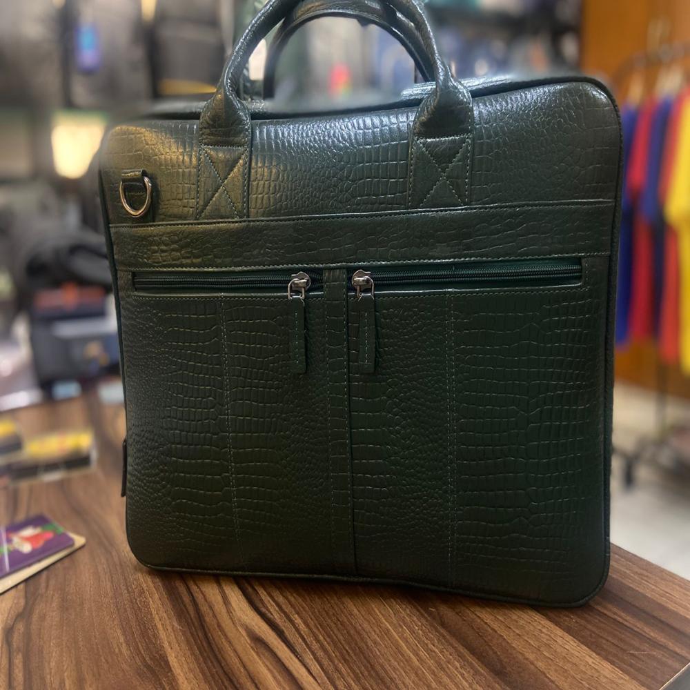Crocodile texture laptop bag