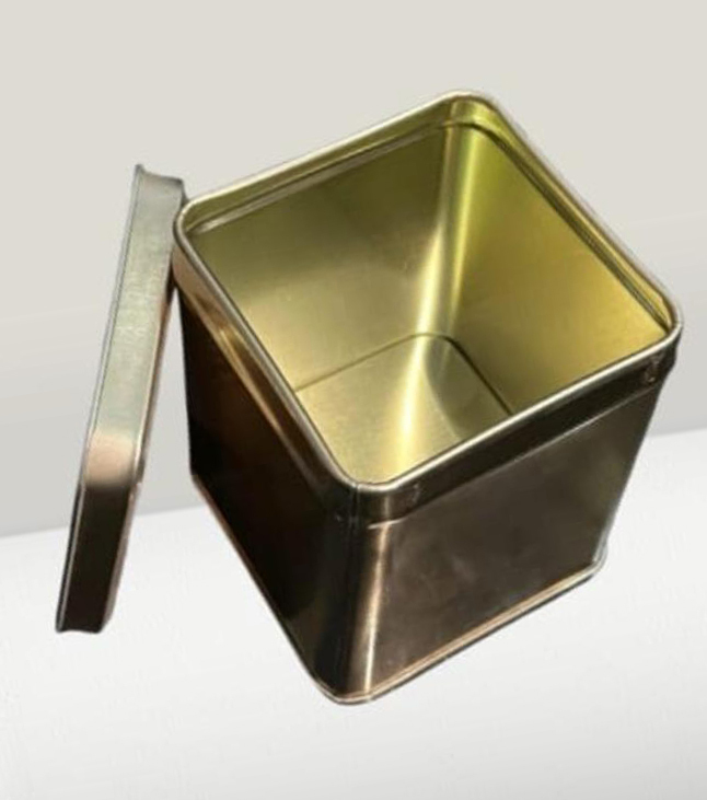 1.5 Kg Square Tin Box - Color: Golden