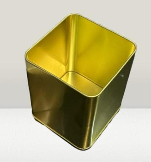1.5 Kg Square Tin Box - Color: Golden