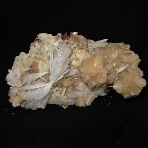 Stilbite Clusters With Scolecite Cluster