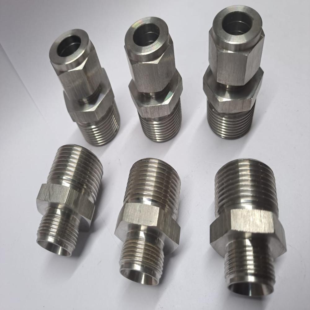 SS-304 Male Connector