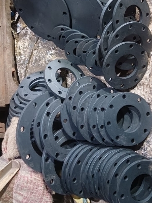 P11 flanges