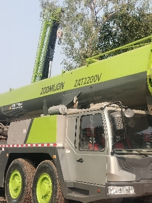 Hydraulic mobile crane
