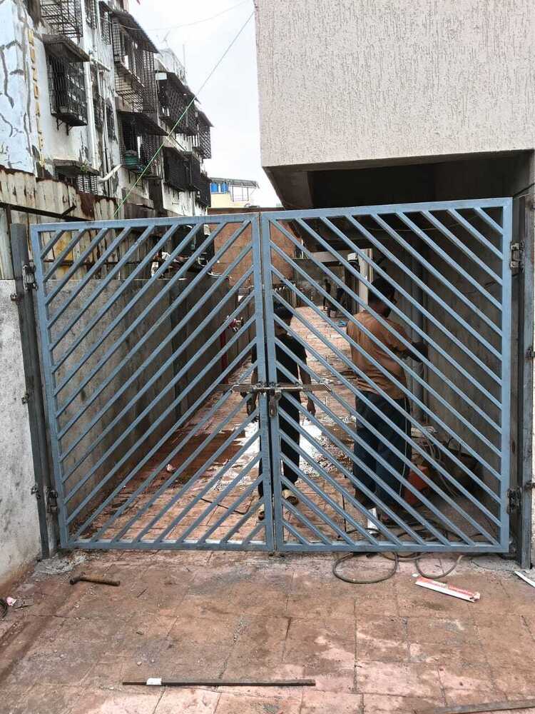 Ms Gates - Color: Black