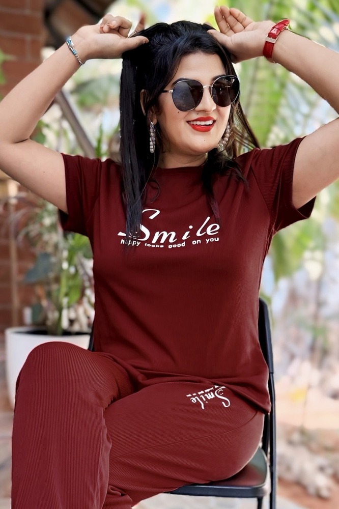 Nightsuit Set Maroon - Design: Attractive