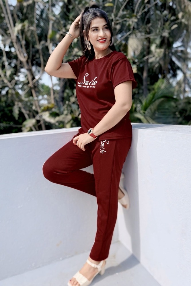 Nightsuit Set Maroon - Design: Attractive