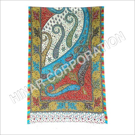 कंप्यूटर डिज़ाइन किए गए कश्मीरी एम्ब्रॉयडरी शॉल