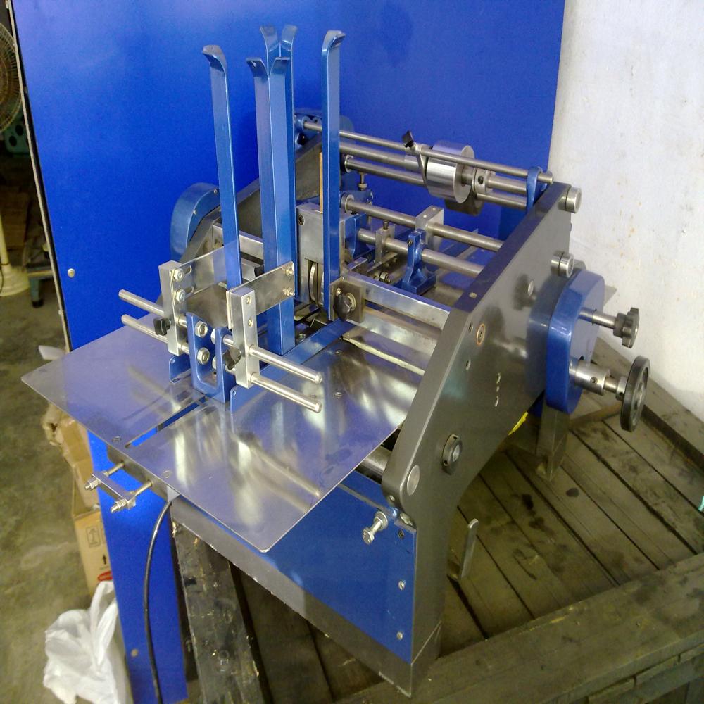 Automatic Carton Batch Coding Machine - Marking Speed: 20 Piece/min Rpm