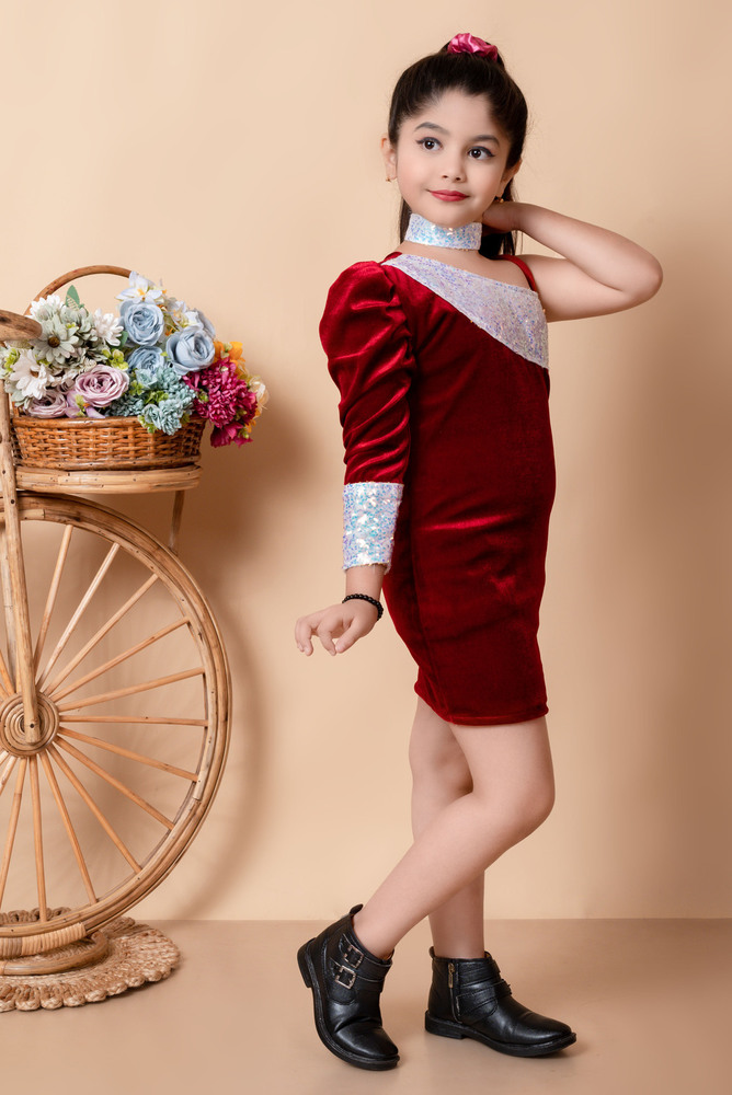 Girls Modern Comfy Frocks And Red Dresses