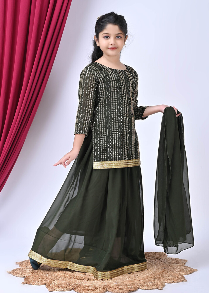 Girls Self Designed Premium Georgette Green Ethnic Clothing Set