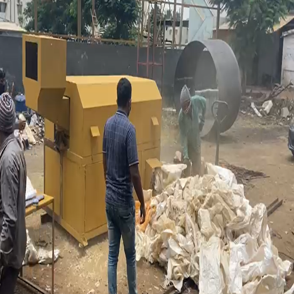 Plastic Dust Remover Machine