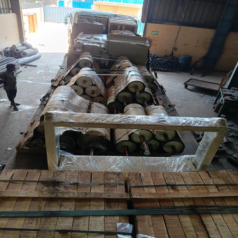 Garland Carrying Idler Roller