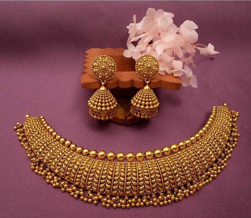 Gold Necklaces - Color: Golden