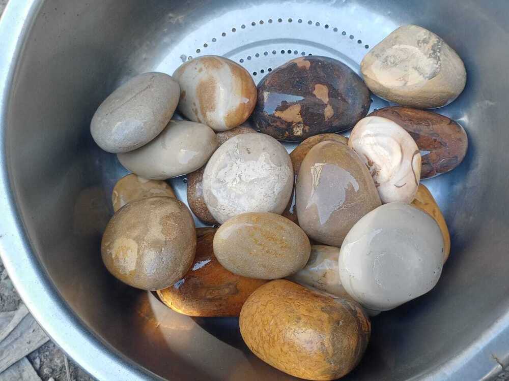 Natural indian river stone m beach pebbles stone / roudn landscaping  river pebbles / mix color pebbles