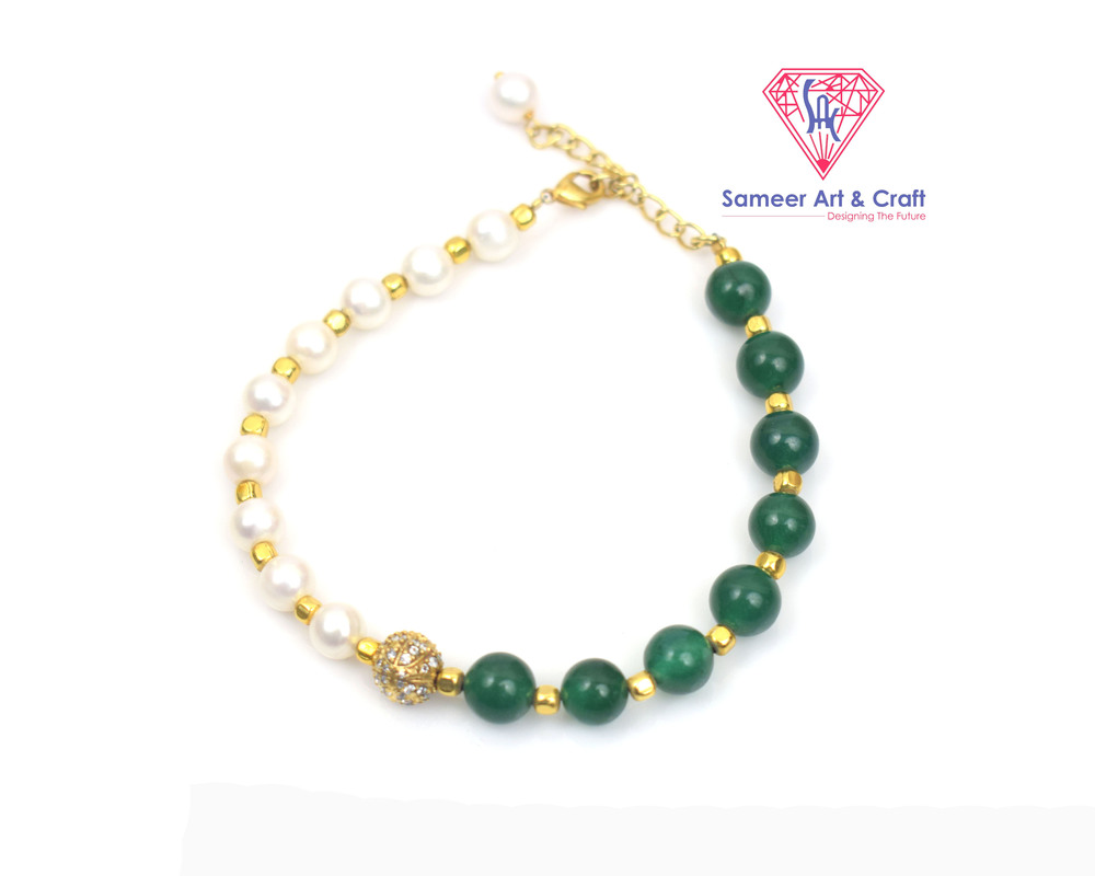 Green Onyx Shell Pearl Beaded Adjustable Gold Plated Bracelet.