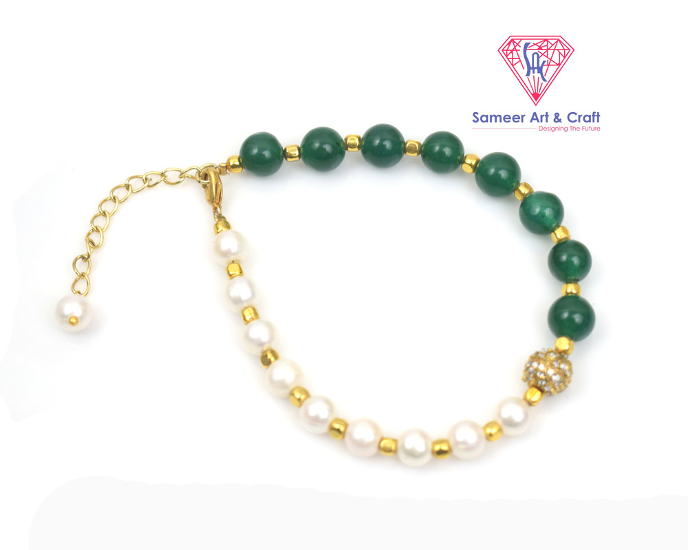 Green Onyx Shell Pearl Beaded Adjustable Gold Plated Bracelet.