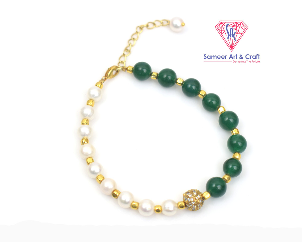Green Onyx Shell Pearl Beaded Adjustable Gold Plated Bracelet.