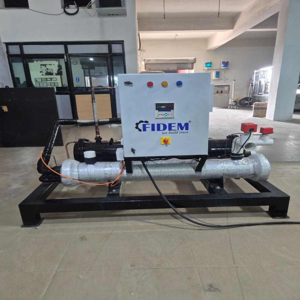 10 Tr Water Cooled Scroll Chiller - Color: Multi