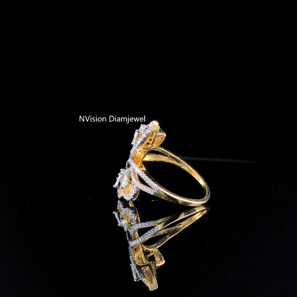 Serene Sparkle Floral Natural Diamond Ring