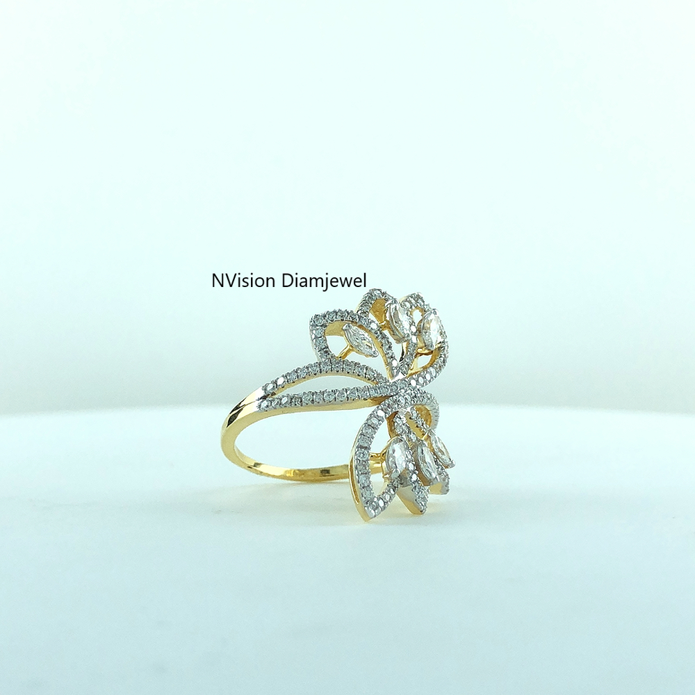Serene Sparkle Floral Natural Diamond Ring