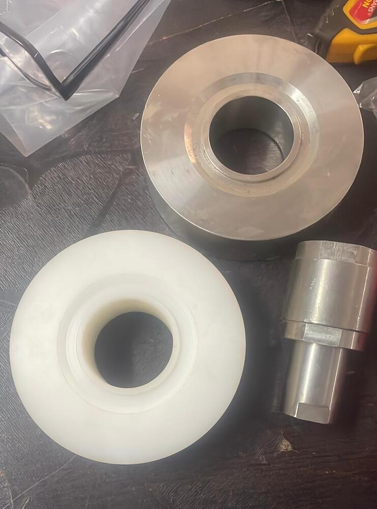 Ss316 Nylon Roller With Pin And Bush - Color: Silver