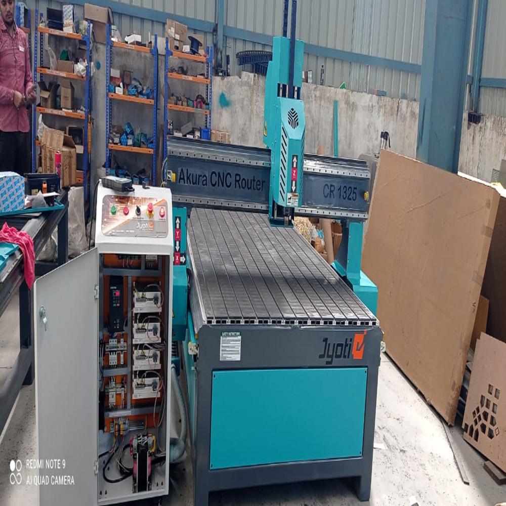 Cnc Router - Automatic Grade: Automatic