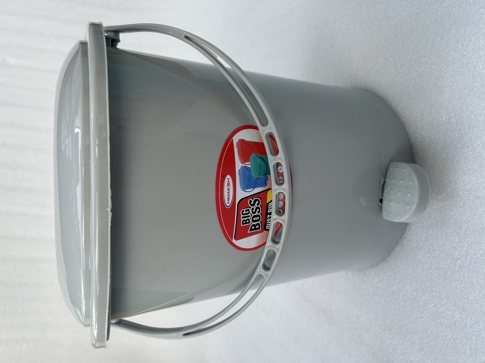 Plastic Dustbins
