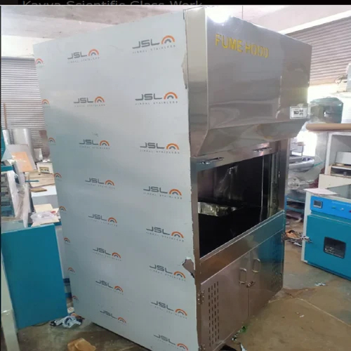 FUME HOOD