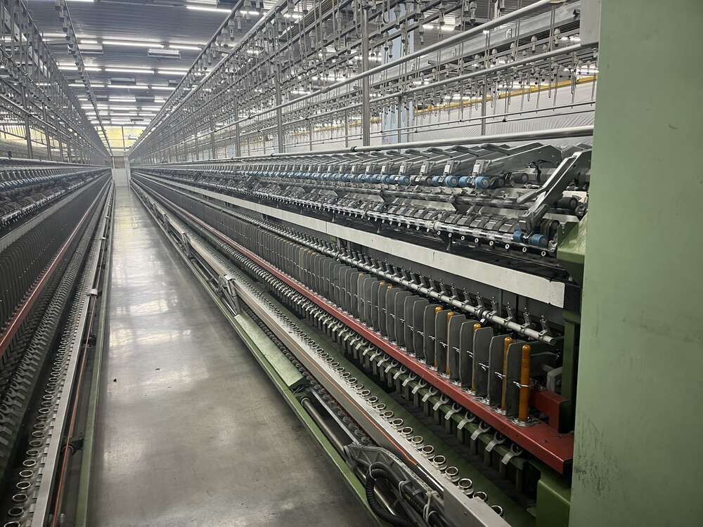 Rieter G 33 Ring Frame Machine - Color: Green