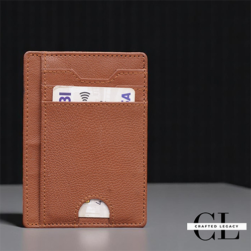 Card Holder - Advantage: Ready To Use