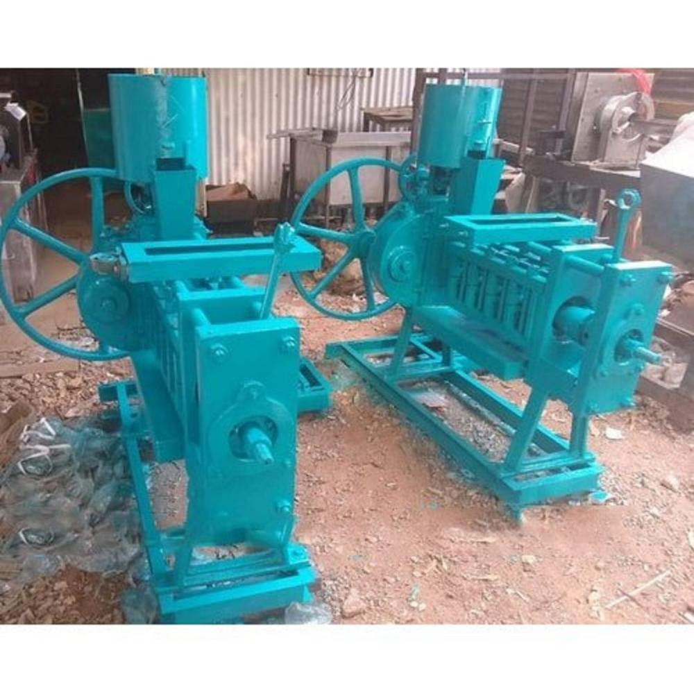 Four Bolt Oil Expeller Machine - Automatic Grade: Semi-automatic