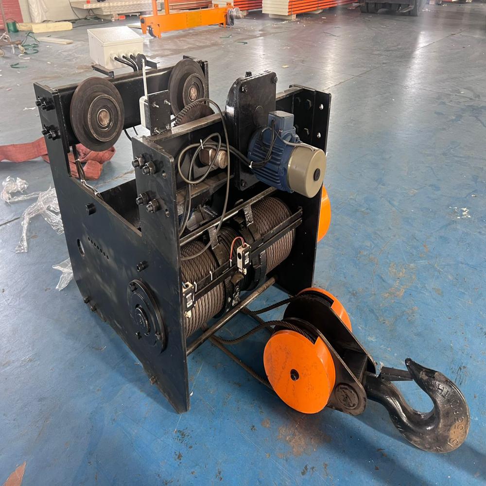 Wire Rope Hoist - Capacity: 0.5 - 60 Ton/Day