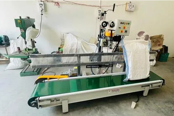 Bag Closer Conveyor Machine
