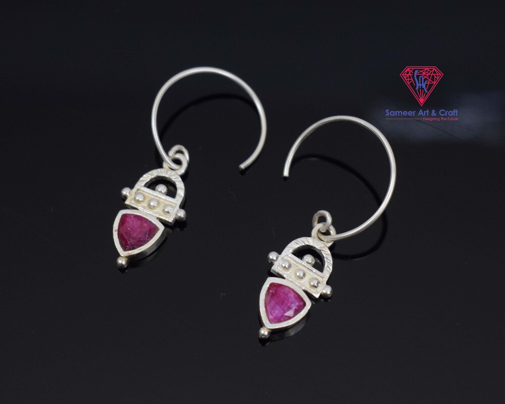 925 Sterling Silver Dyed Ruby Fashion Earring Unique Design