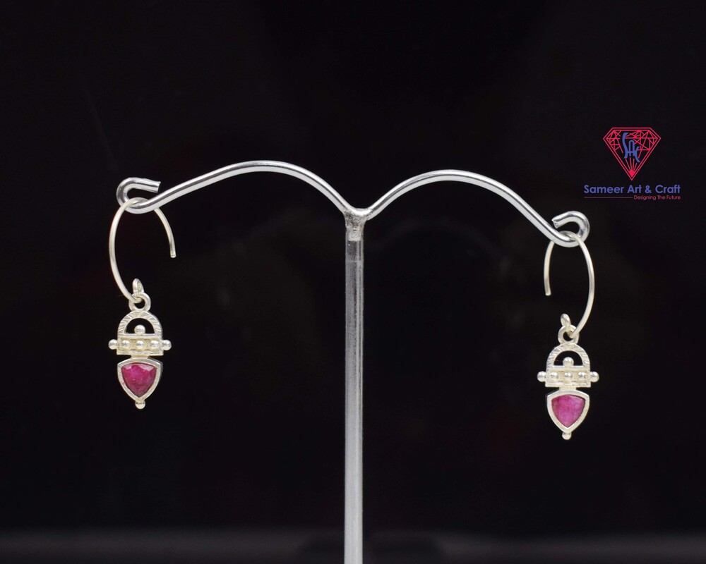 925 Sterling Silver Dyed Ruby Fashion Earring Unique Design