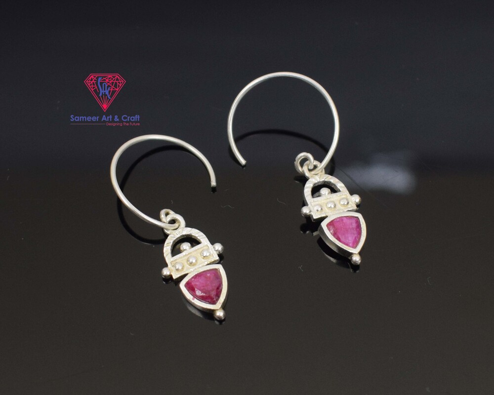 925 Sterling Silver Dyed Ruby Fashion Earring Unique Design