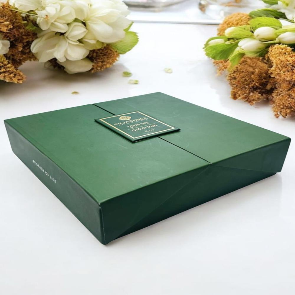Center Opening with Satin Cloth Insert Green Rigid Box