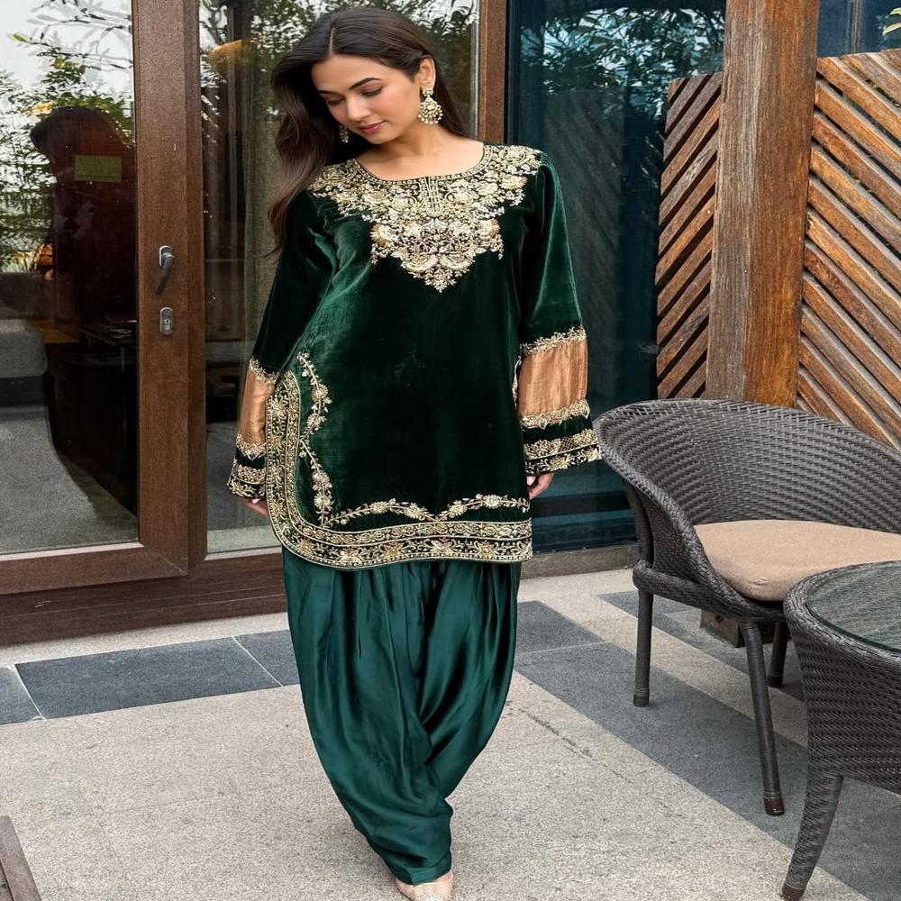 Elegant Green Velvet Embroidery Suit Set
