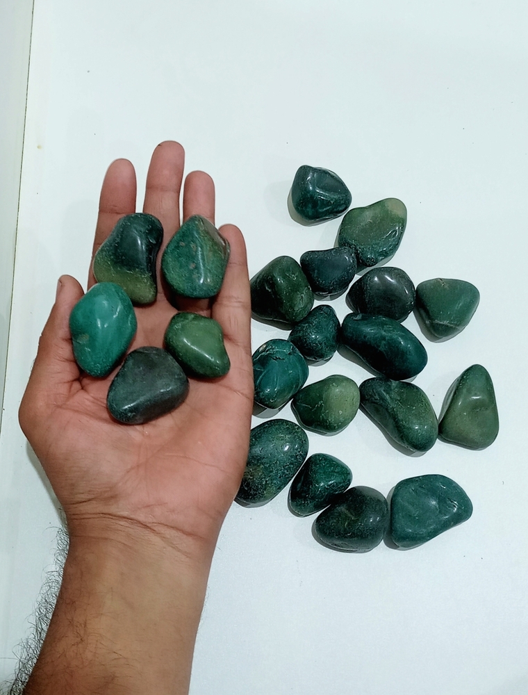 Dark Green Polished Pebble Stone - Shape: Round / Semi-Round / Oval