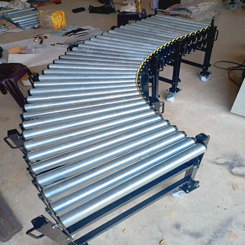 Gravity Roller Conveyor - Color: Silver