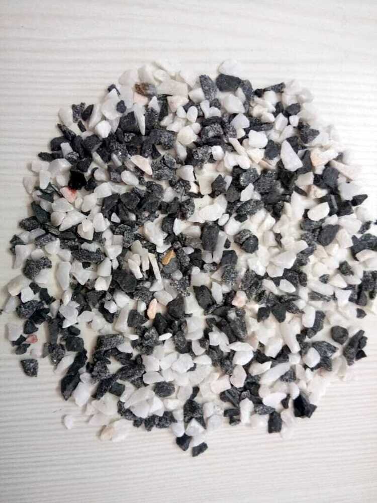 p-white granite stone cheshed chips with 3-6 mm size special for flooring and wall textur aplication