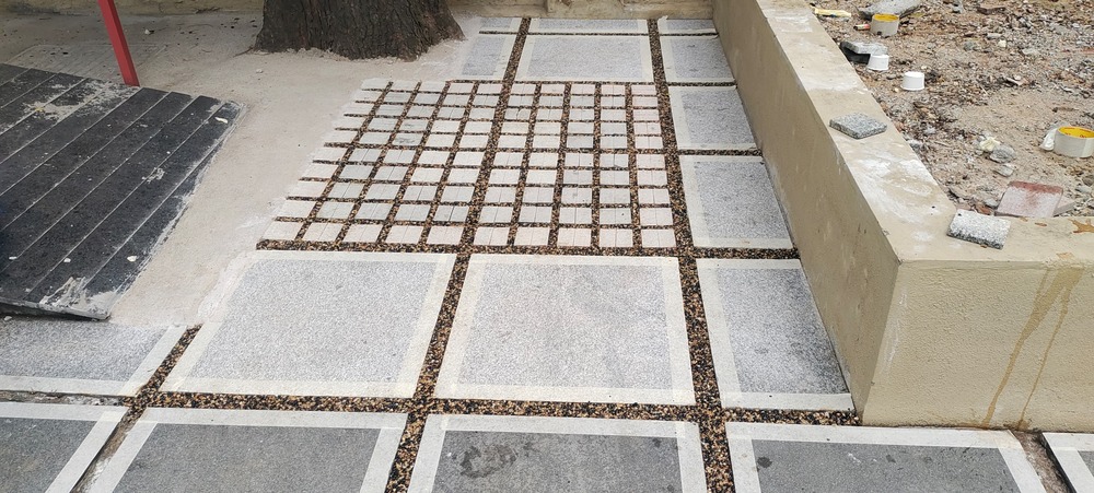 Grey Granite Stone Chips And Aggregate With Epoxy Resin Bond Special Flooring Used