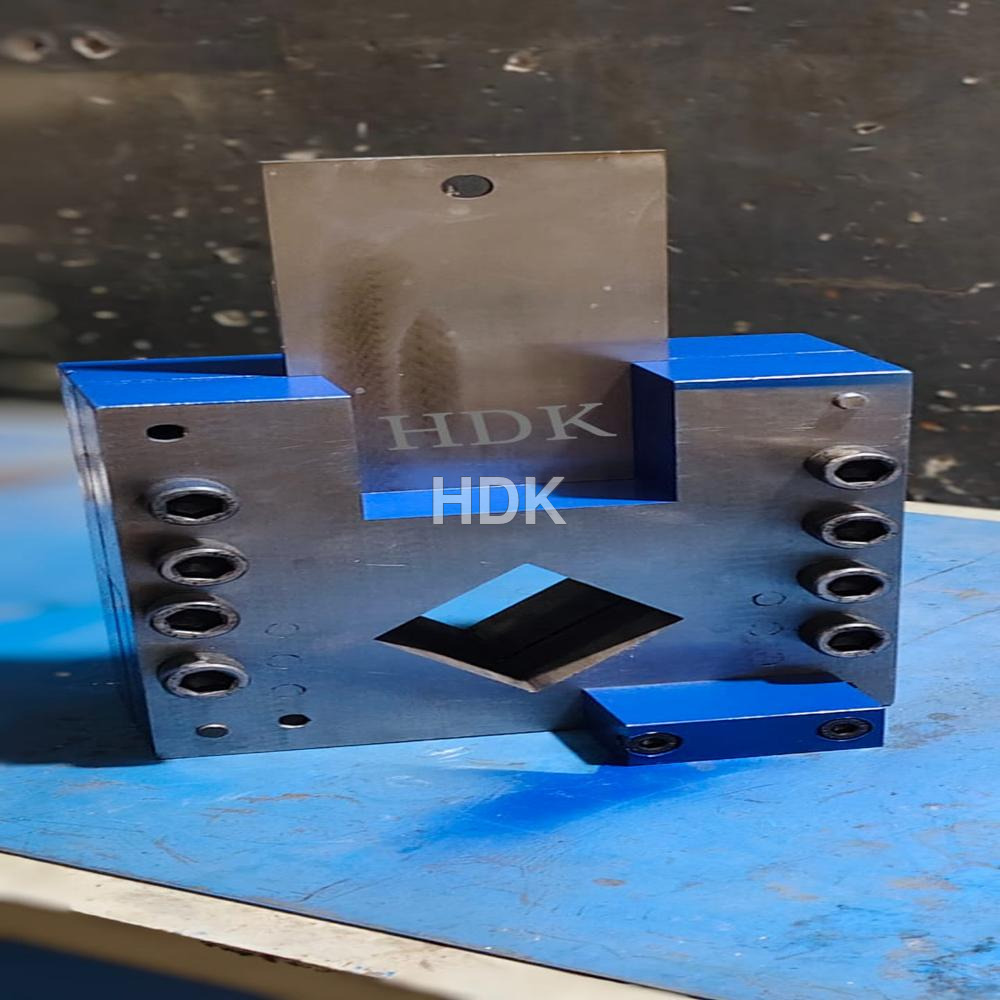 2 INCH SQUARE PIPE CUTTING DIE