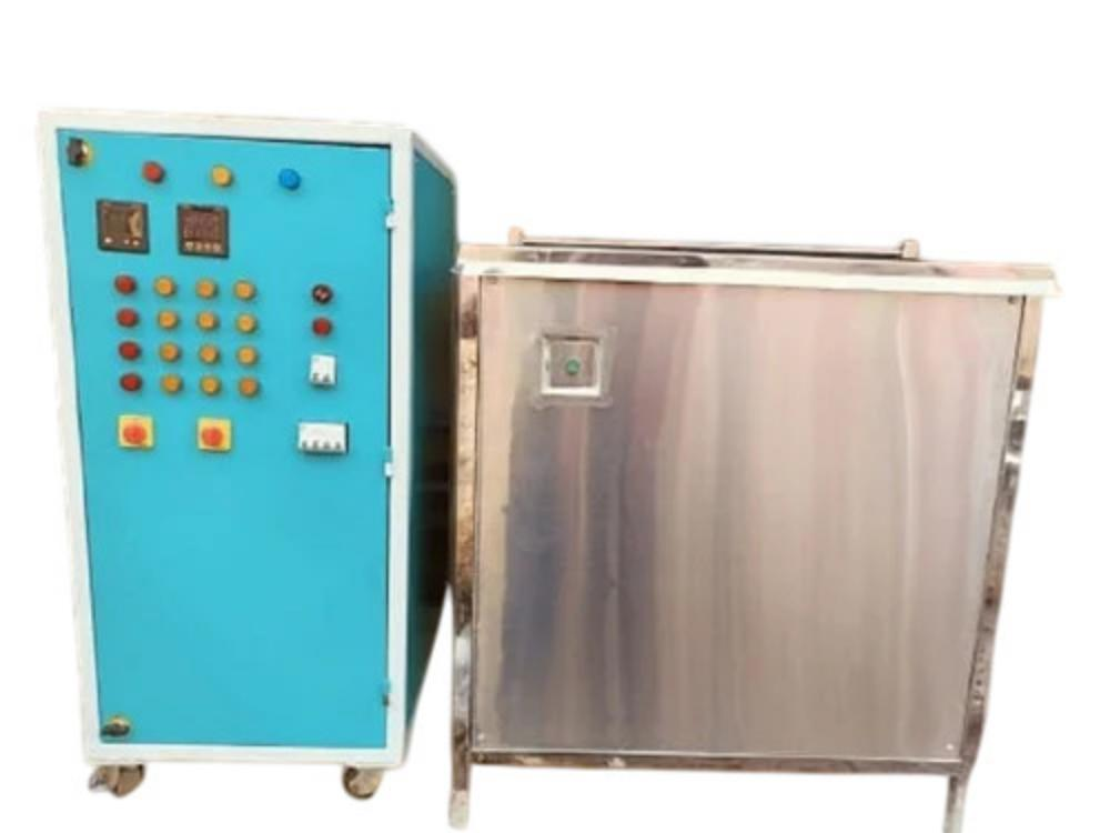 Single Chamber Generator Ultrasonic Cleaning Machine - Color: Silver