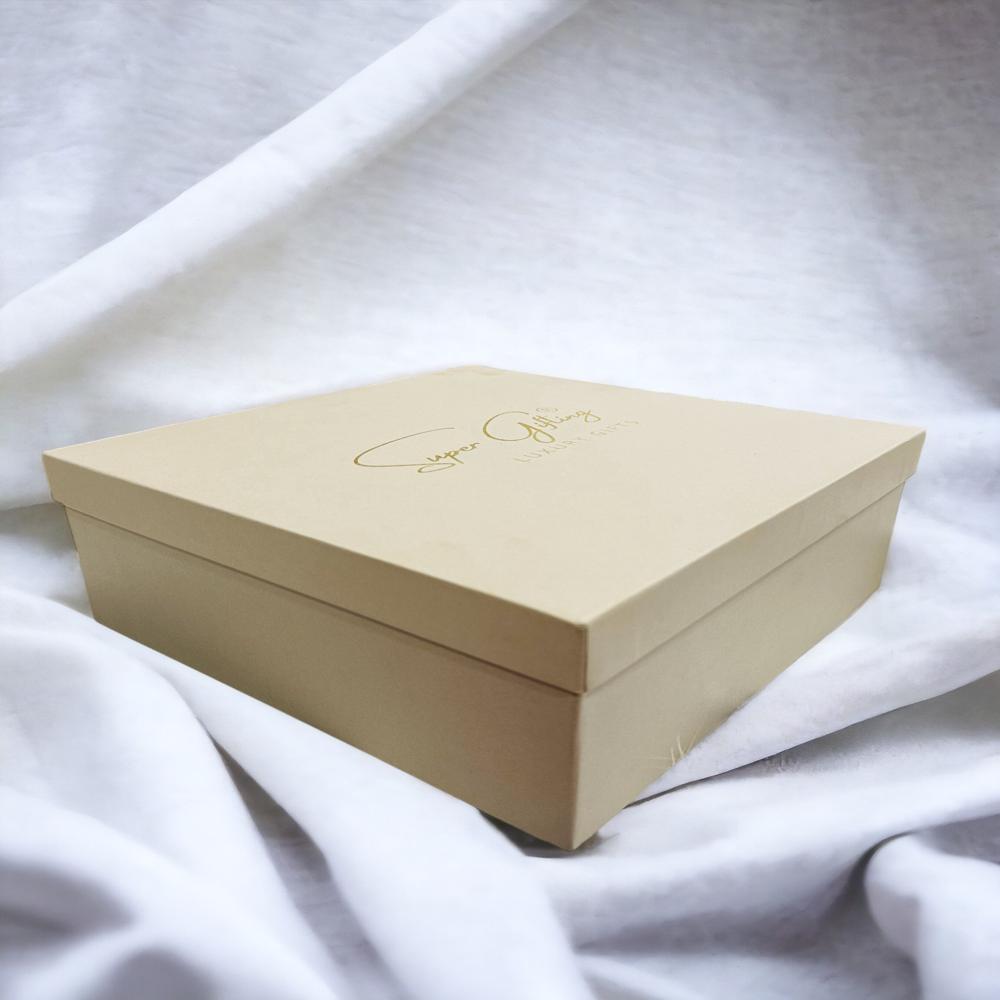 Two Piece Rigid Box With Customized Logo - Finishing: Glossy Lamination