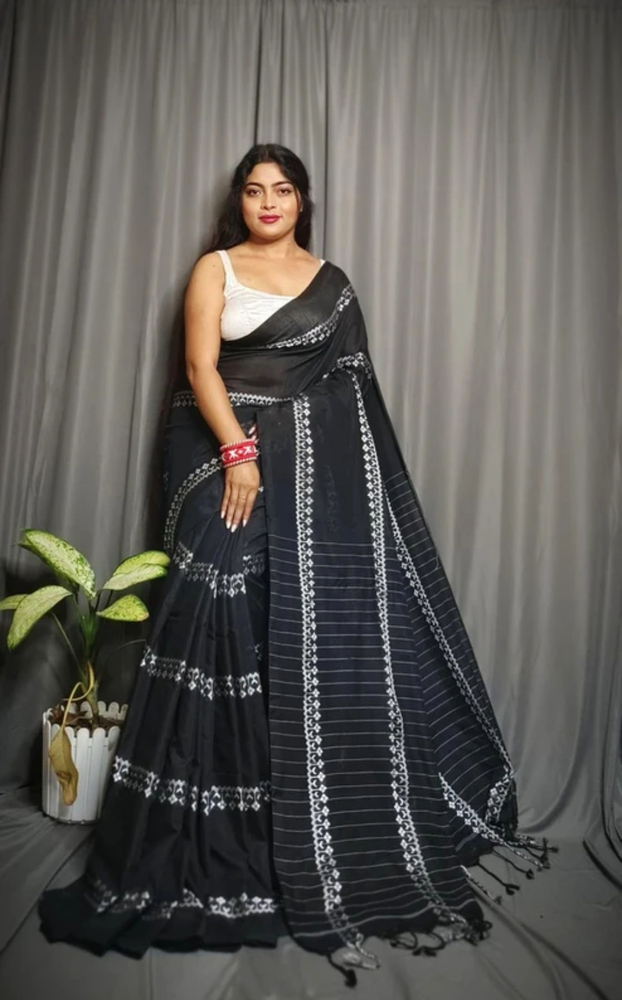 Black Color Chain Khadi Saree - Color: Different Available