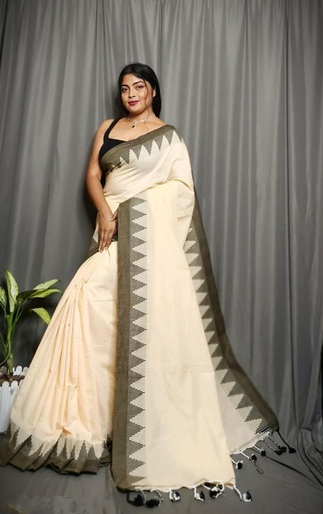 Off White Color Pyramid Handloom Saree - Color: Different Available