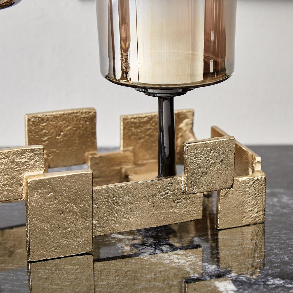 Modern Gold Plating Cylindrical Candelabra High Quality 3-light Tableware With Tree Shape Leaves Design Metal Material