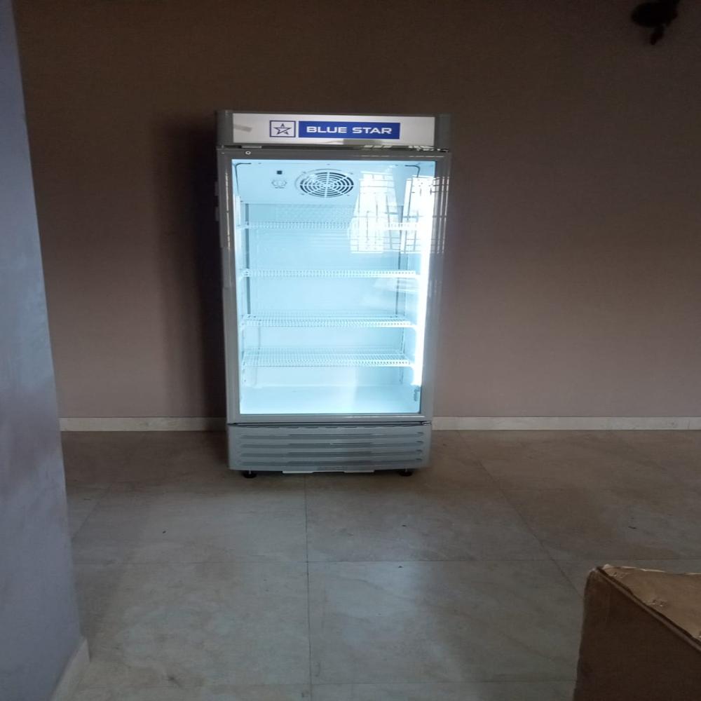 Blue Star Visi Cooler Vc400a - Capacity: 385 Ltr